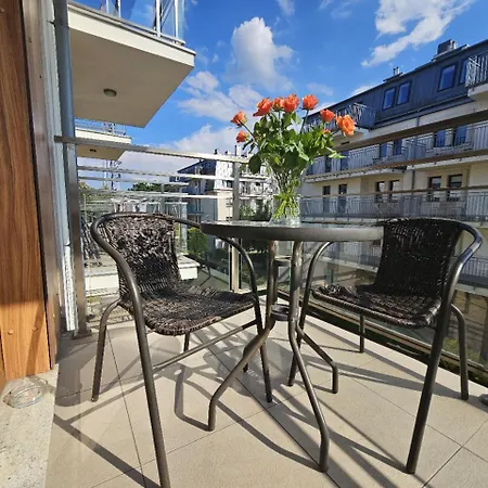 Lägenhet Four Seasons Aquamarina *