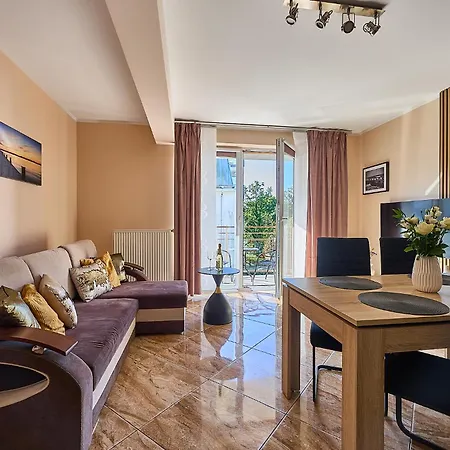 Four Seasons Aquamarina *